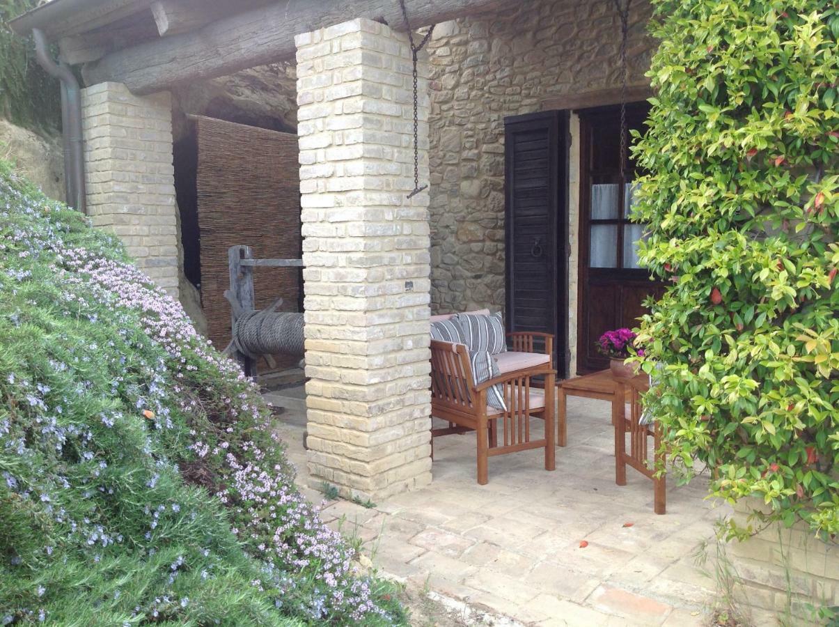 L'Infinito Bed & Breakfast Mombaroccio Exterior photo